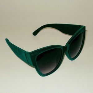 ISO Green Velvet Sunglasses!!